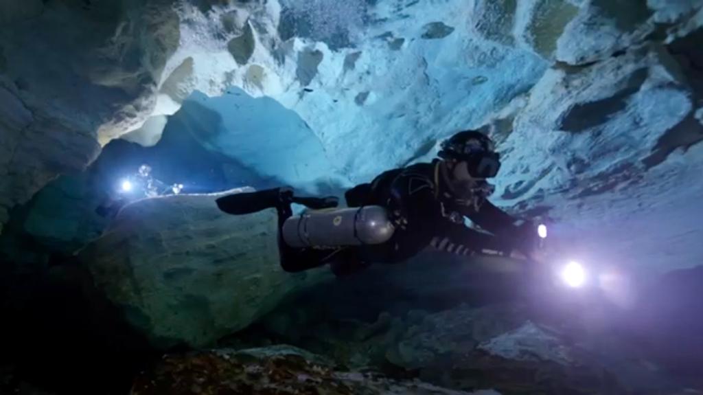 Alt forElCHichocave-cavediving-cave-divedominicana.jpg