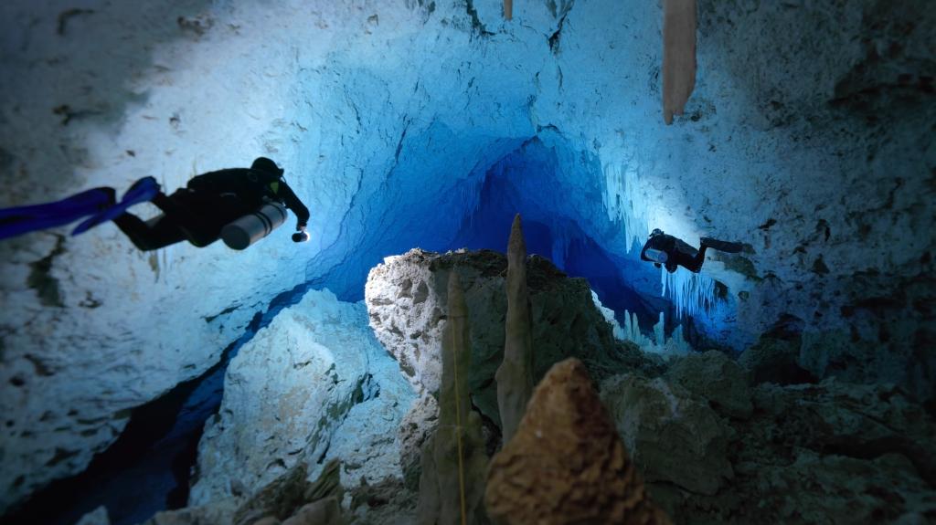 Alt forElchichocave-diving-cavediving.jpg