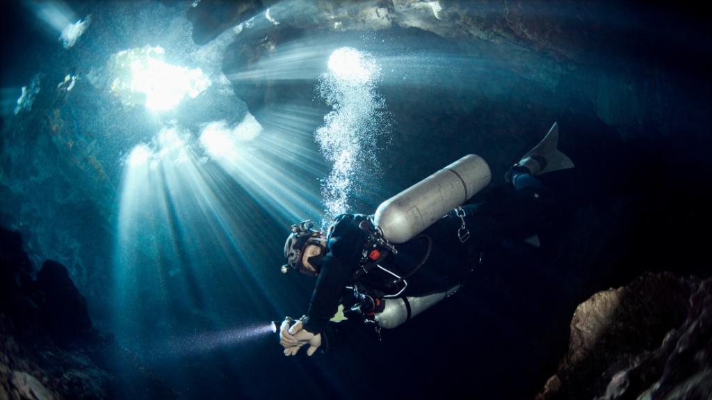 Alt forCavediving-laTainacave.jpg