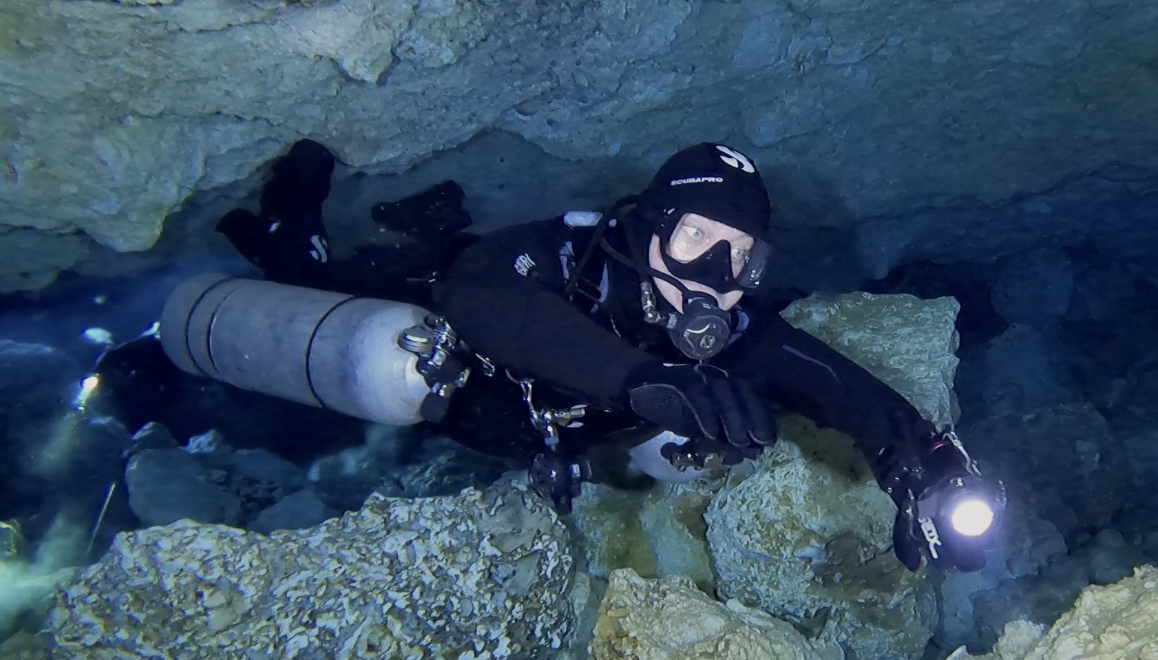 Alt forLaTainacave-cavediving'cavexplorer.jpg