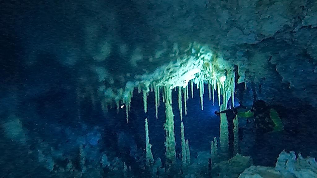 Alt forsidemountcavediving-latainacave-iantd.jpg