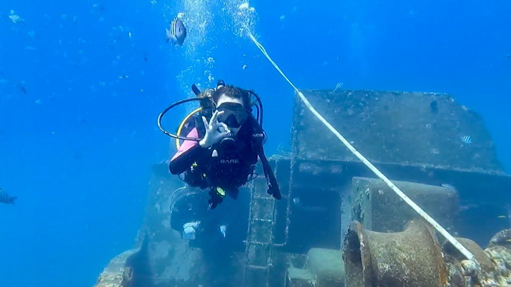 Alt forwreckship-diving-caribbean-sea.jpg