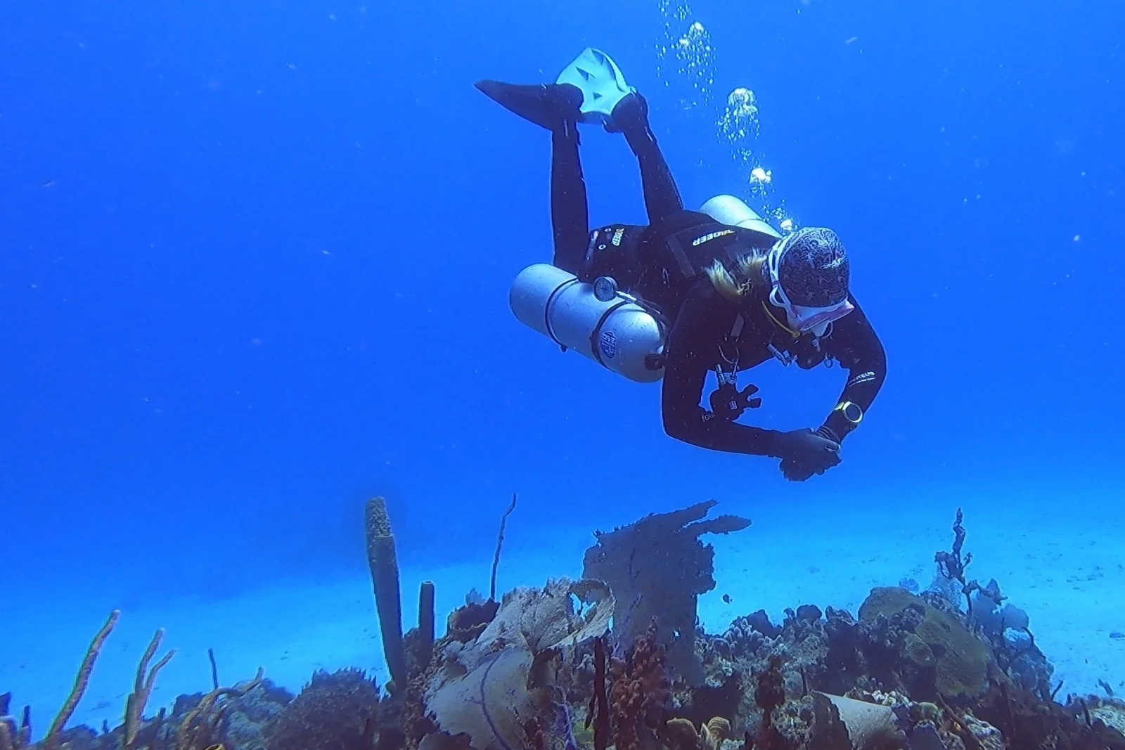 Sidemount diving
